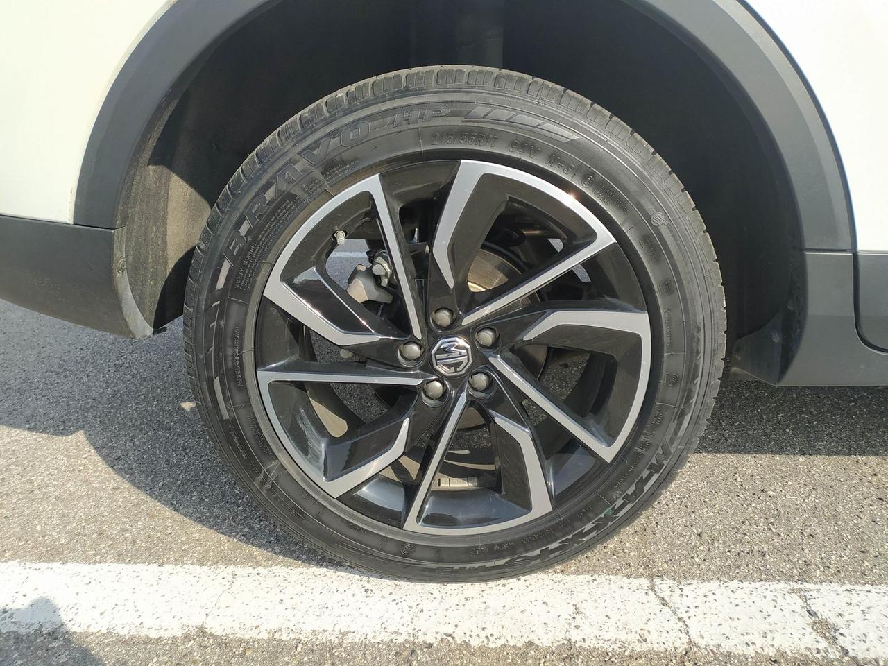 Mg ZS Luxury 1.5 VTi-TECH #9925