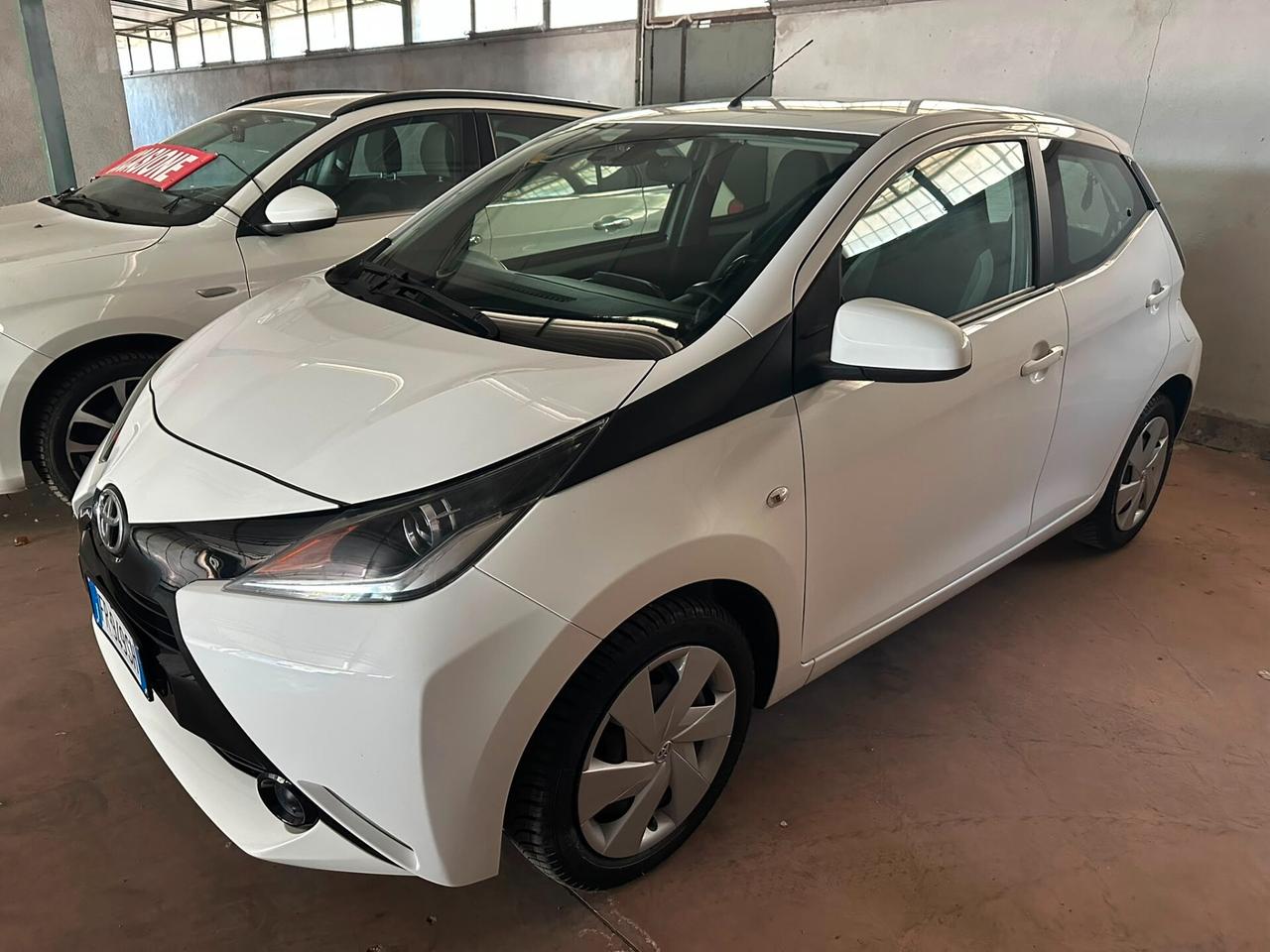 Toyota Aygo 1.0 VVT-i 72 CV 5 porte x-cool