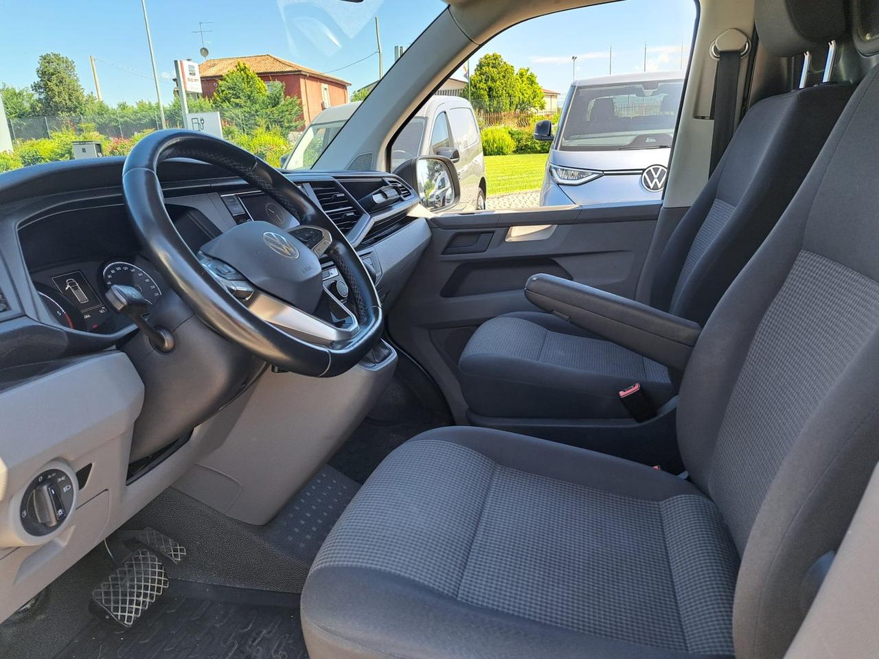 Volkswagen T6.1 Transporter t6.1 28 2.0 tdi 150cv business dsg7 p.c.