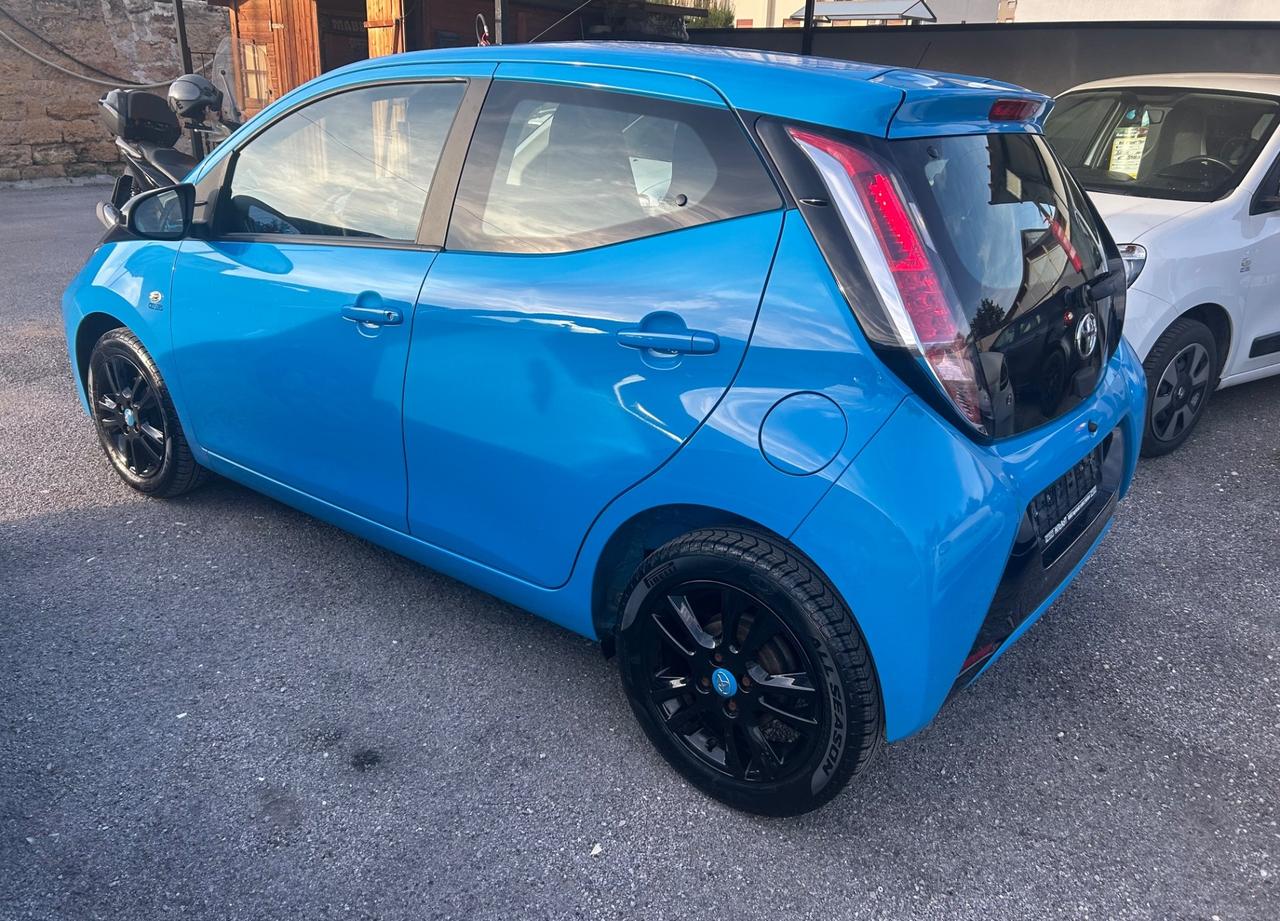 Toyota Aygo 1.0 VVT-i 69 CV 5 porte x-pure
