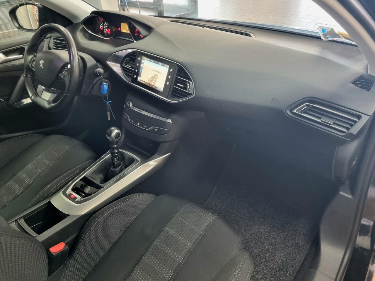 PEUGEOT 308 1.2 BENZINA 130 S&S ALLURE