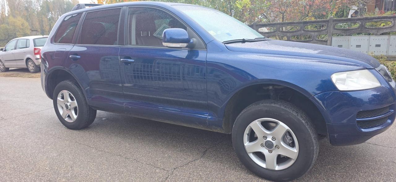 Volkswagen Touareg 3.0 V6 TDI DPF tiptronic 4x4