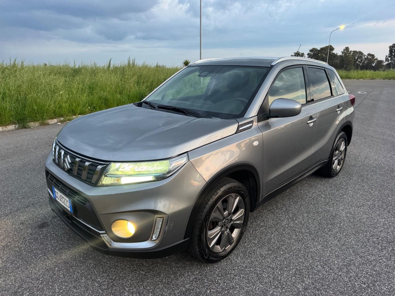 Suzuki Vitara 1.4 Hybrid Top