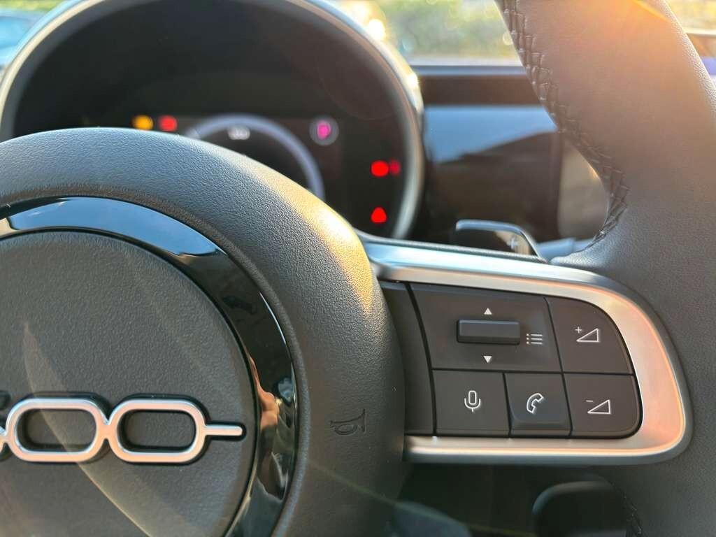 Fiat 600 Hybrid 110 CV DCT MHEV Icon 2025 KM 0 IVA ESPOSTA Tua a soli 209 Euro al mese