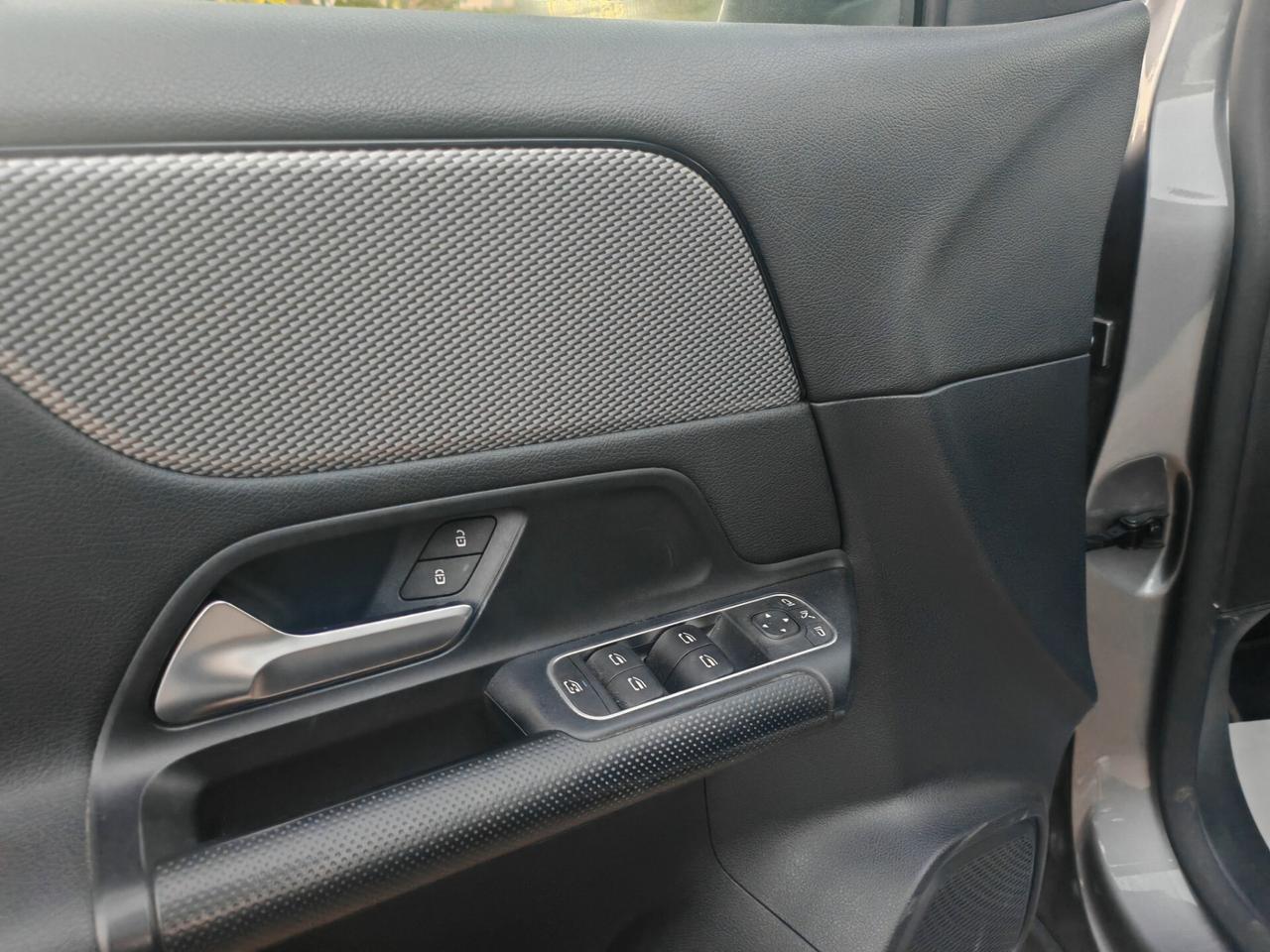 Mercedes-benz GLA 180d navig cam led 2022
