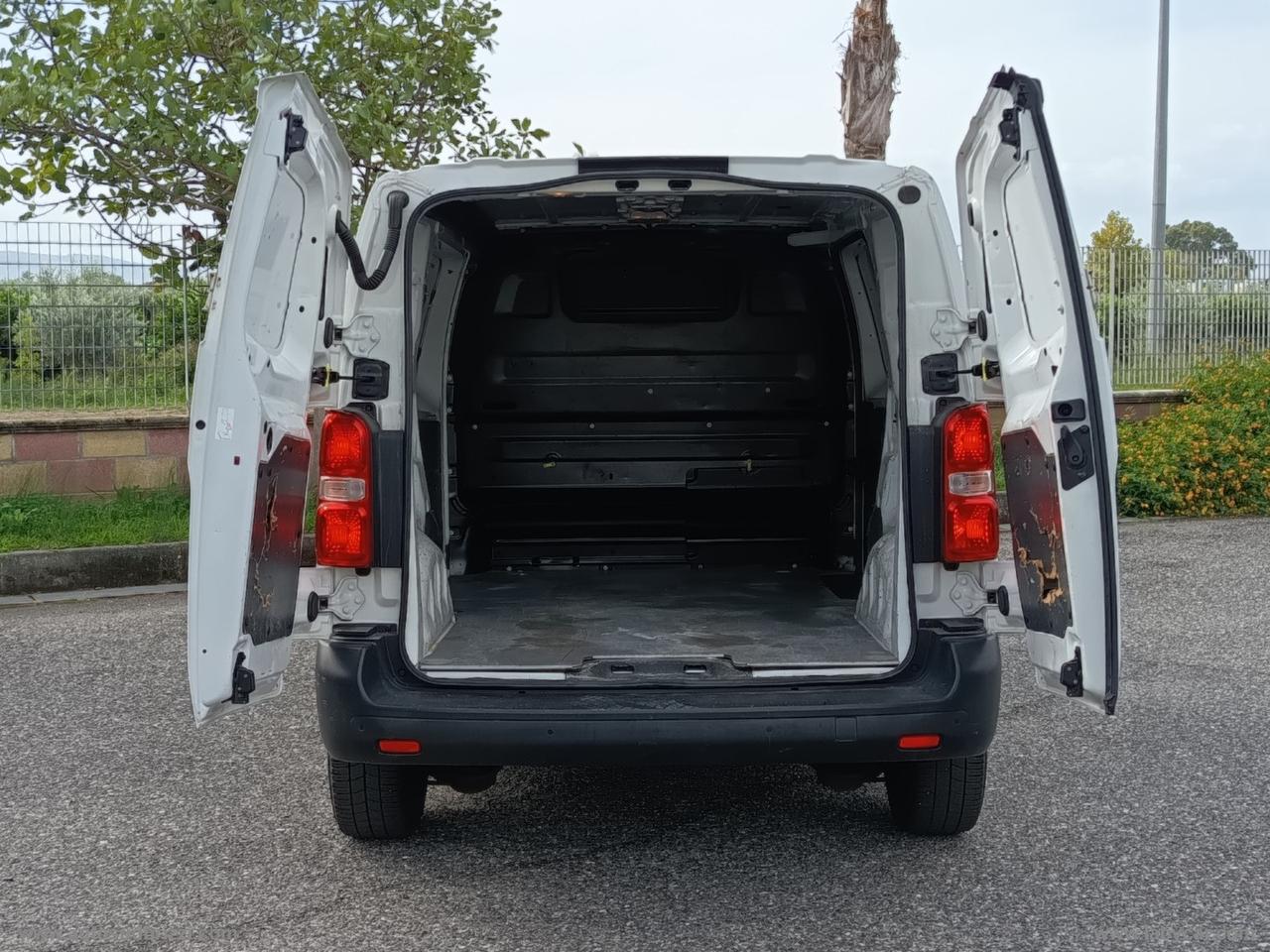 Vivaro 2.0D 120S&S PL-TN M Furg. Enjoy