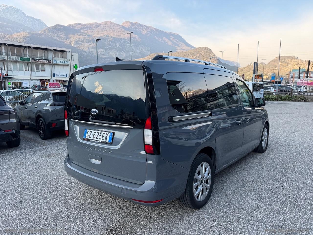FORD Gr.Tourneo Connect 2.0 122 aut. Tit.