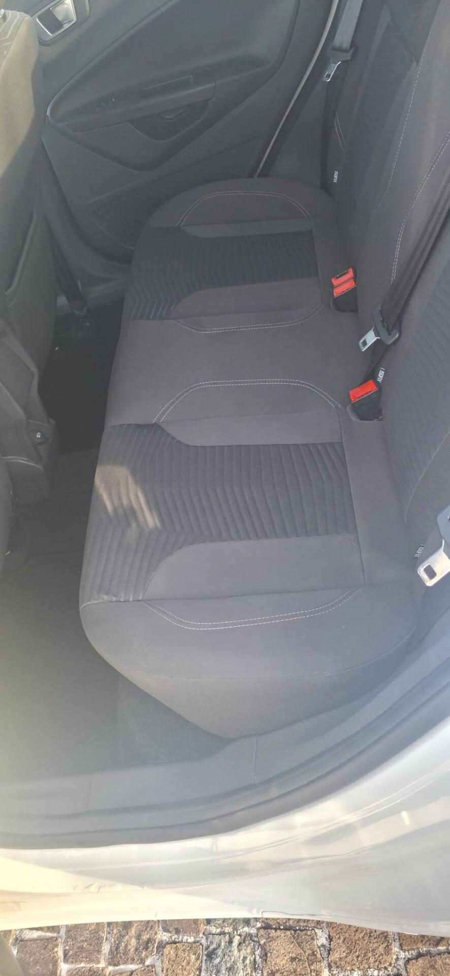 Ford Fiesta 1.6 TDCi 95CV 5 porte Individual