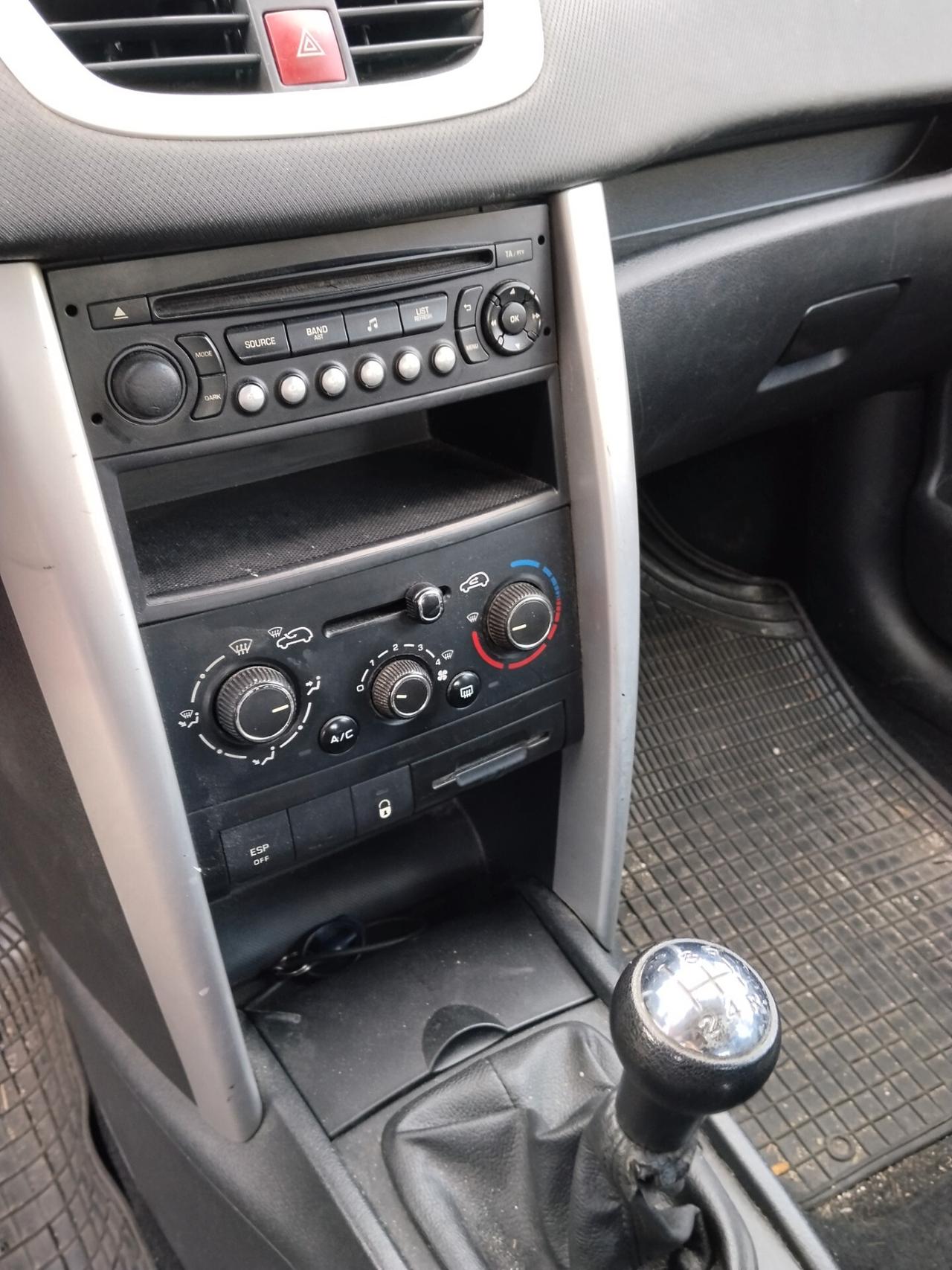 Peugeot 207 1.4 GPL LEGGI ANNUNCIO