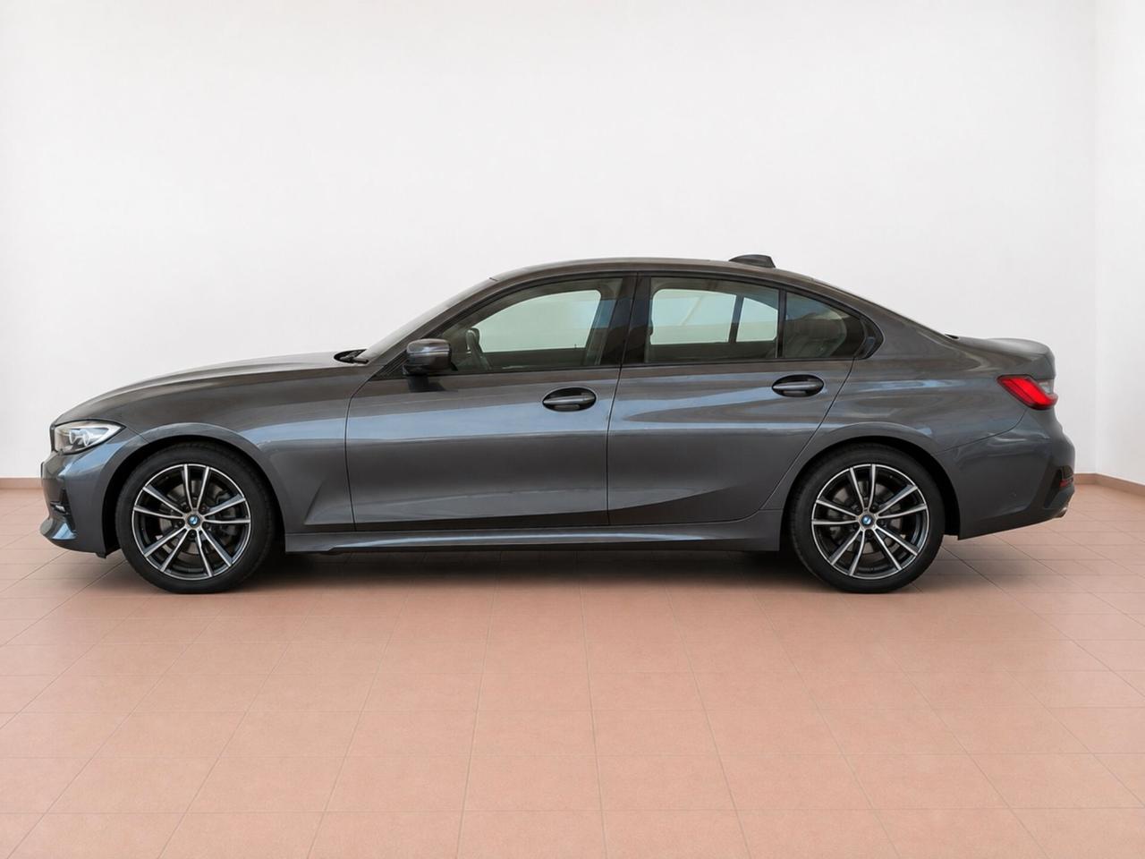 ---IN ARRIVO---Bmw 320 320d 48V xDrive Sport