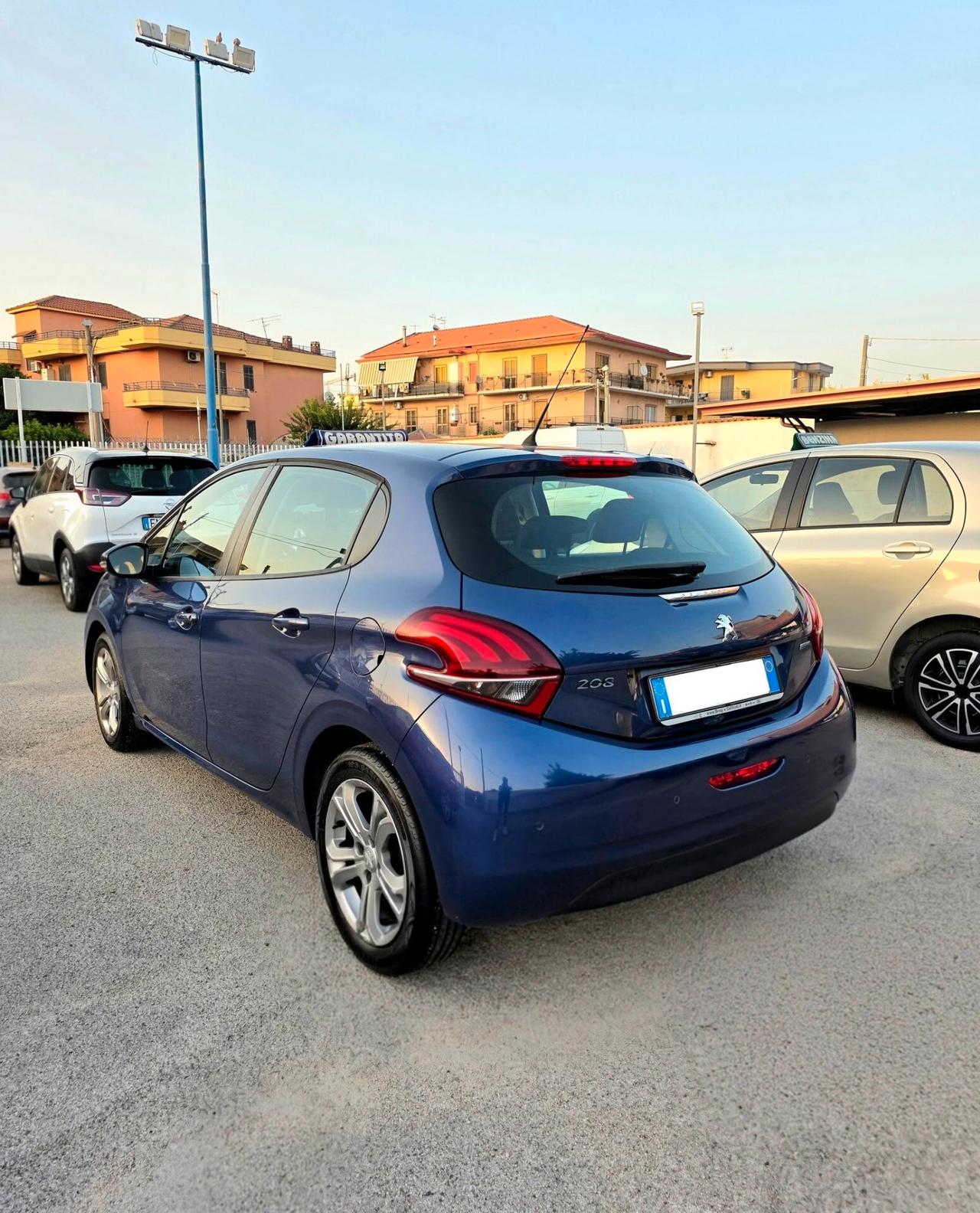 Peugeot 208 1.2 bz 5 porte Allure con 95.000 Chilometri