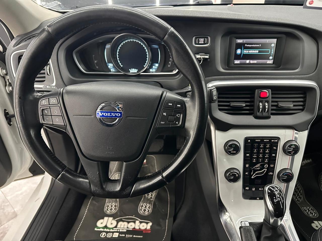 Volvo V40 V40 II 2012 1.6 d2 R-design Momentum