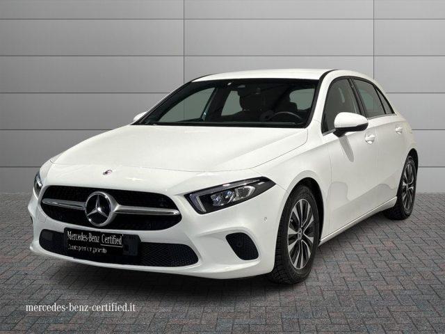 MERCEDES-BENZ A 180 d Automatic Business