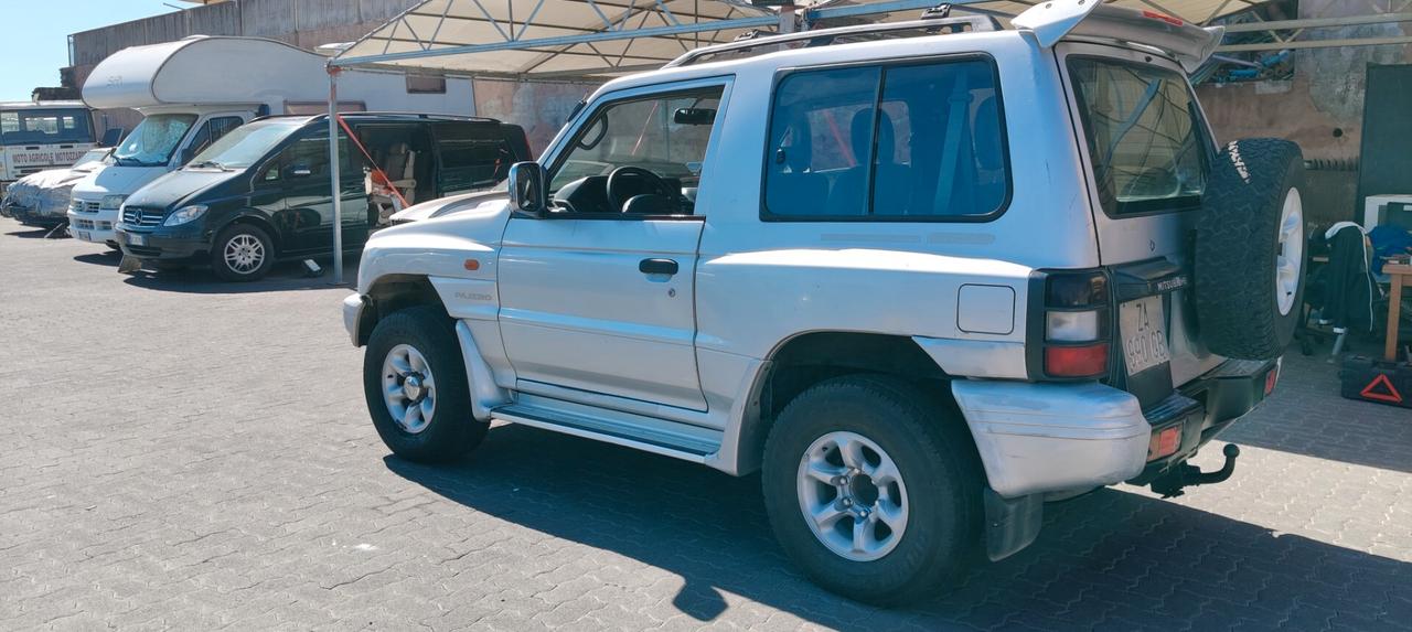 Mitsubishi Pajero 2.8 TDI Metal-top S.S. GLX Air
