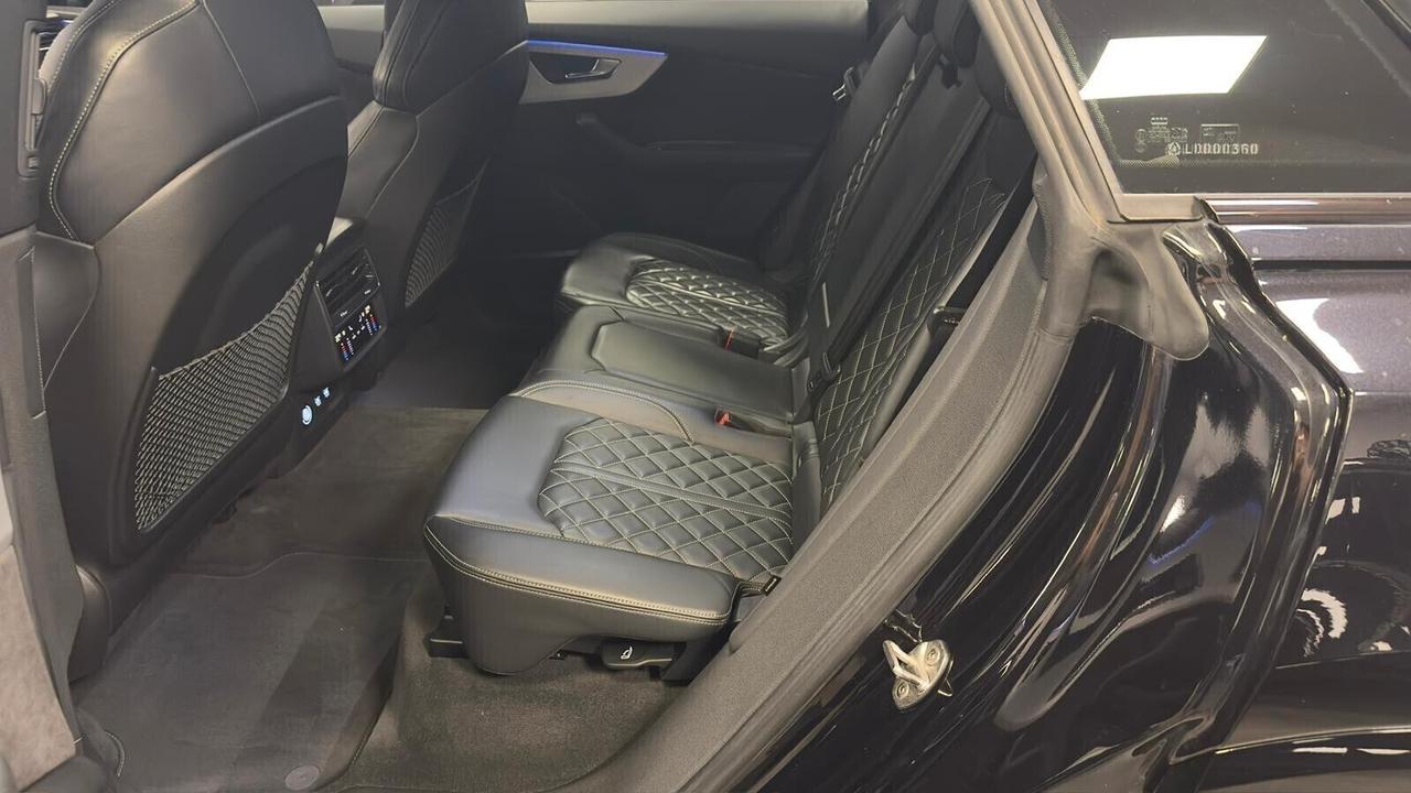 Audi Q8 SQ8 TDI quattro tiptronic