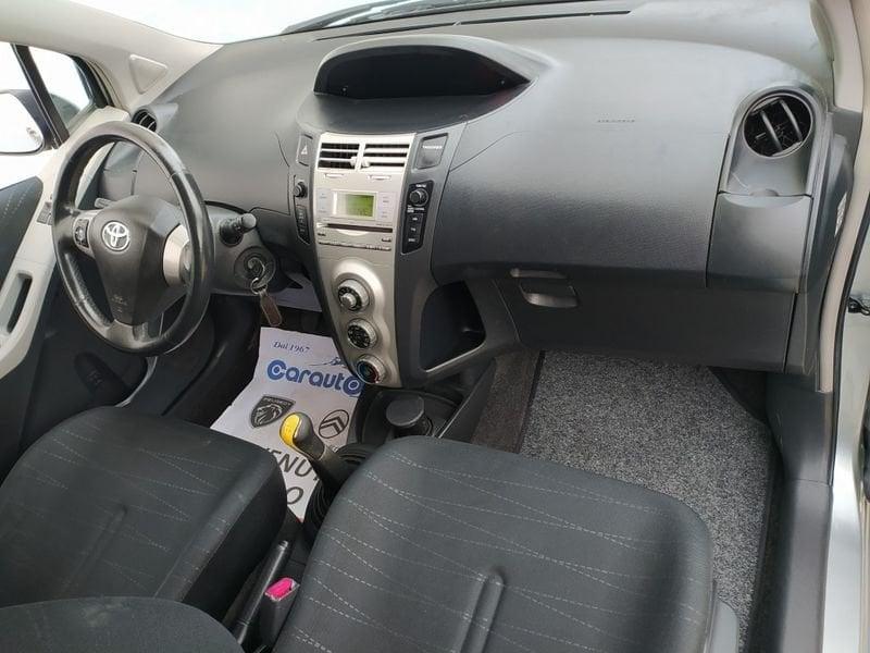 Toyota Yaris Yaris 5p 1.0 Sol