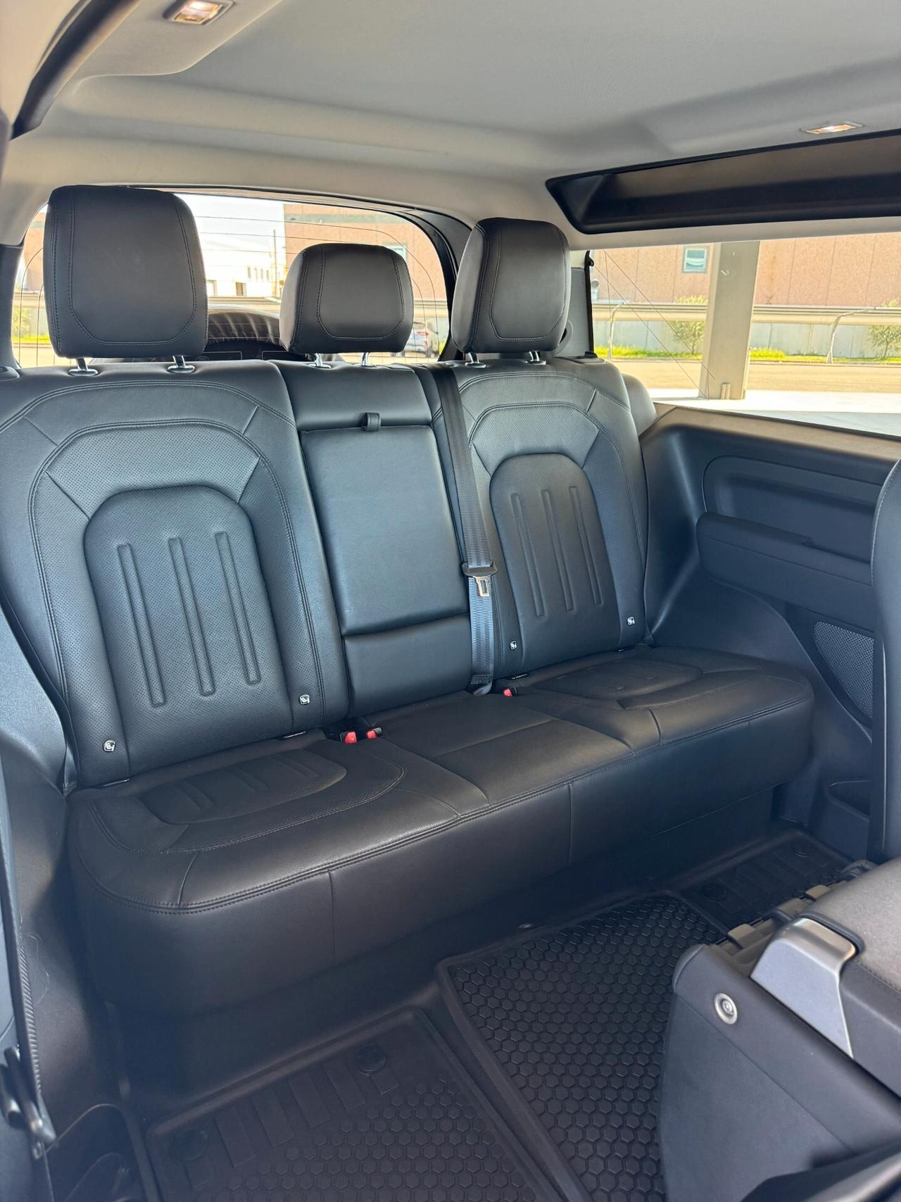 Land Rover Defender 90 3.0D I6 200 CV AWD Auto