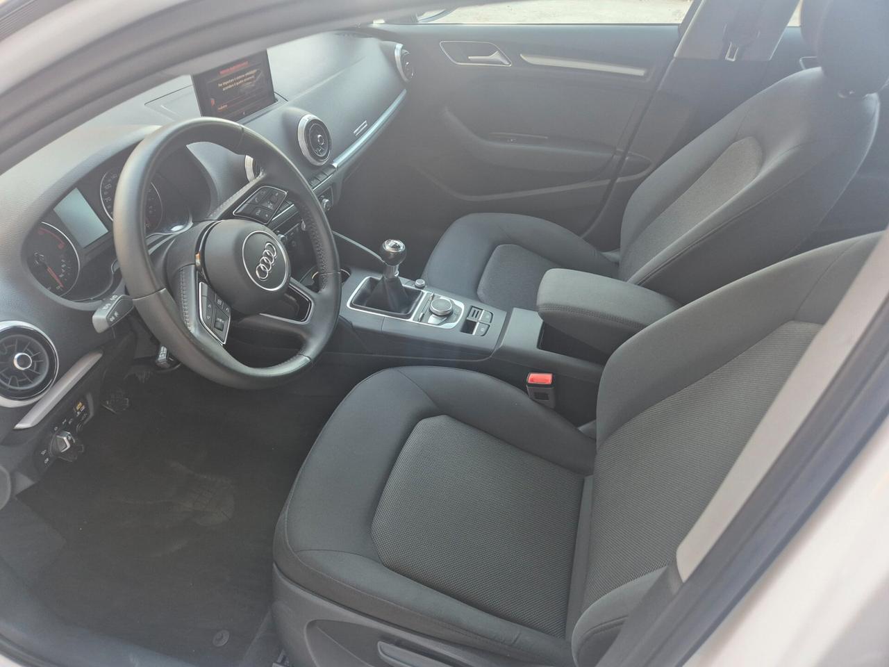 AUDI A3 ANNO 2018 FARI LED SOLI KM 90000 CERTIFICATI