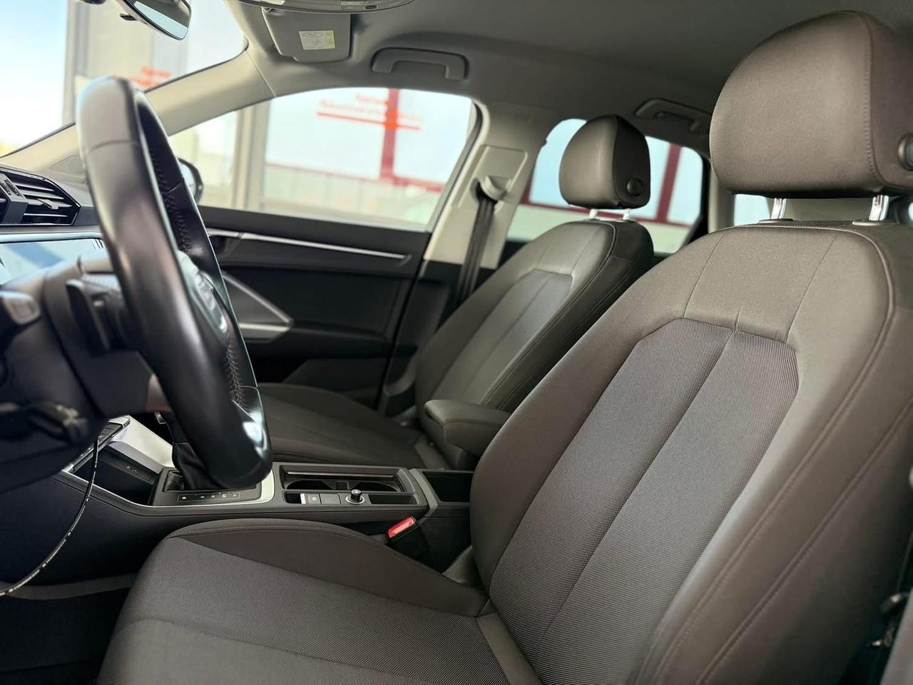 Audi Q3 S-tronic 35 TDI 2.0 Sport 150cv 2019