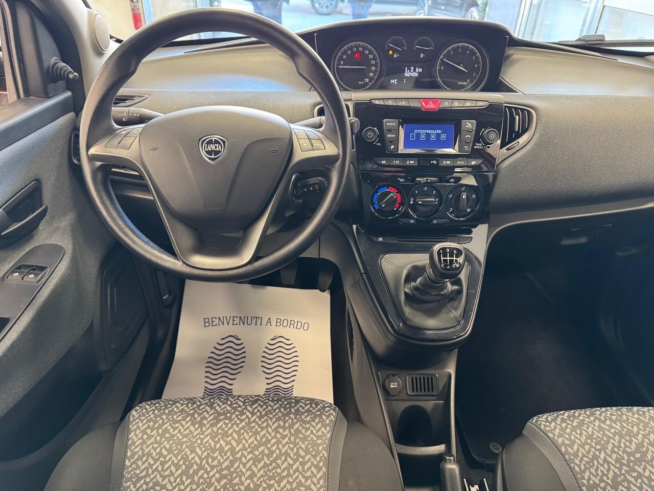 Lancia Ypsilon 1.0 FireFly 5 porte S&S Hybrid 70 cv