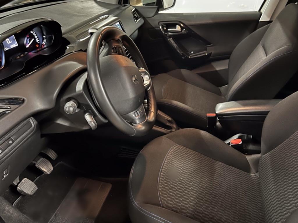 Peugeot 208 PureTech 82 Stop&Start 5 porte Signature Ok Neopatentati Perfetta
