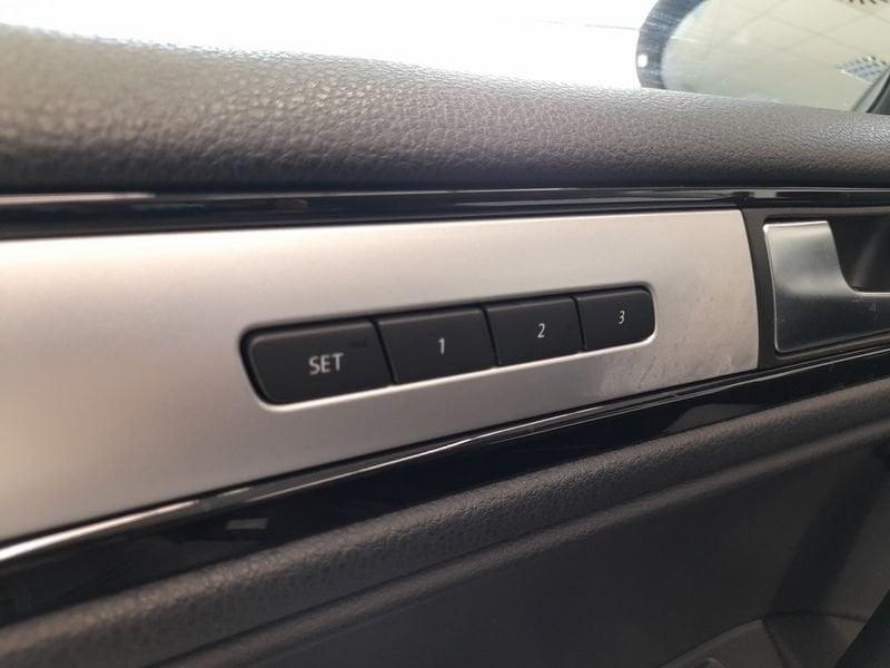 Volkswagen Touareg 3.0 TDI EXECUTIVE DSG 4MOTION