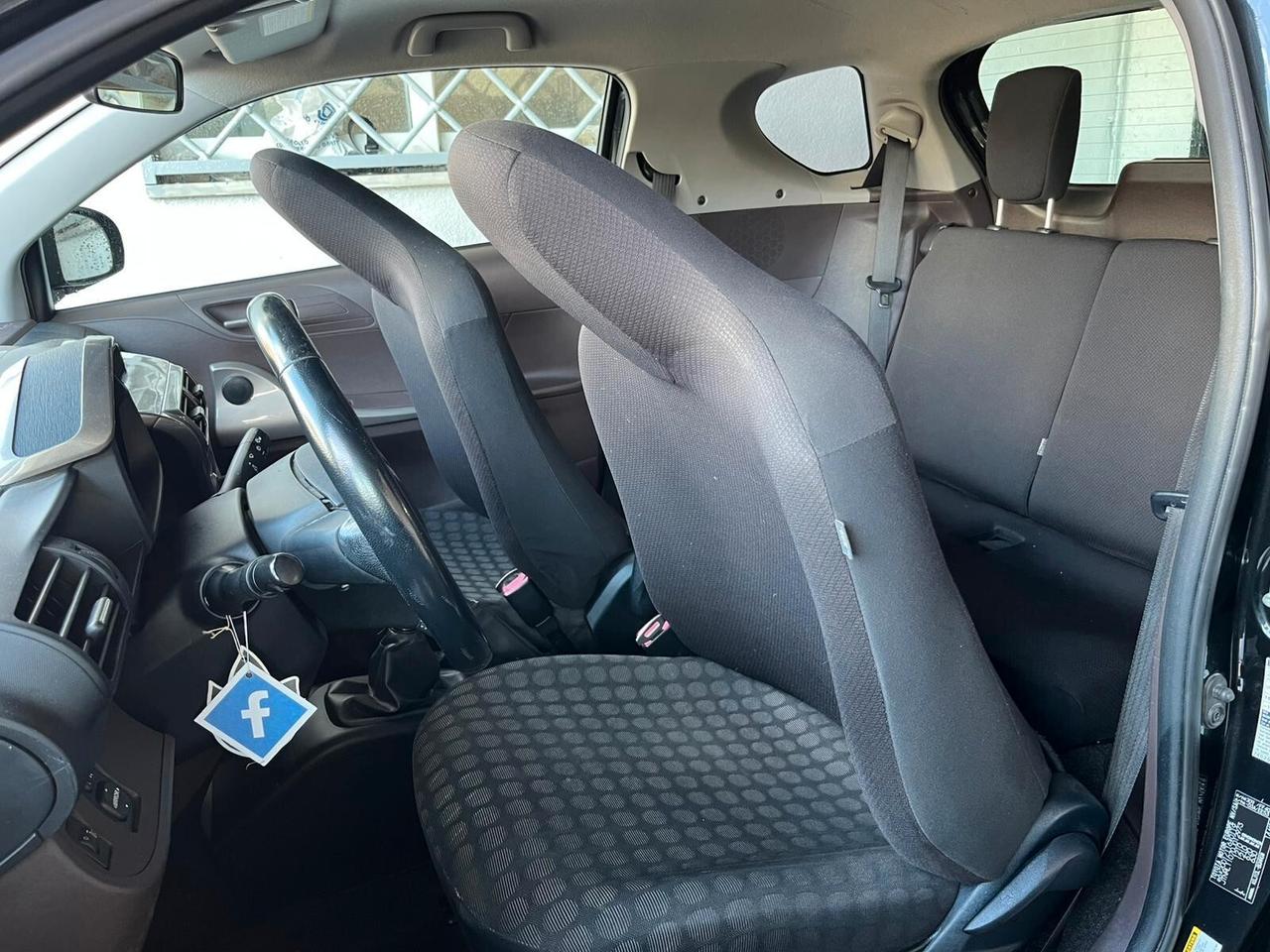 Toyota iQ 1.0