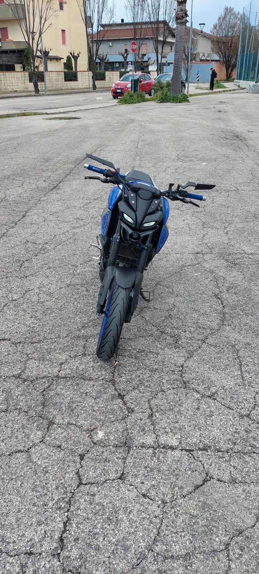 YAMAHA MT 125 MOTORE NUOVO PERFETTA