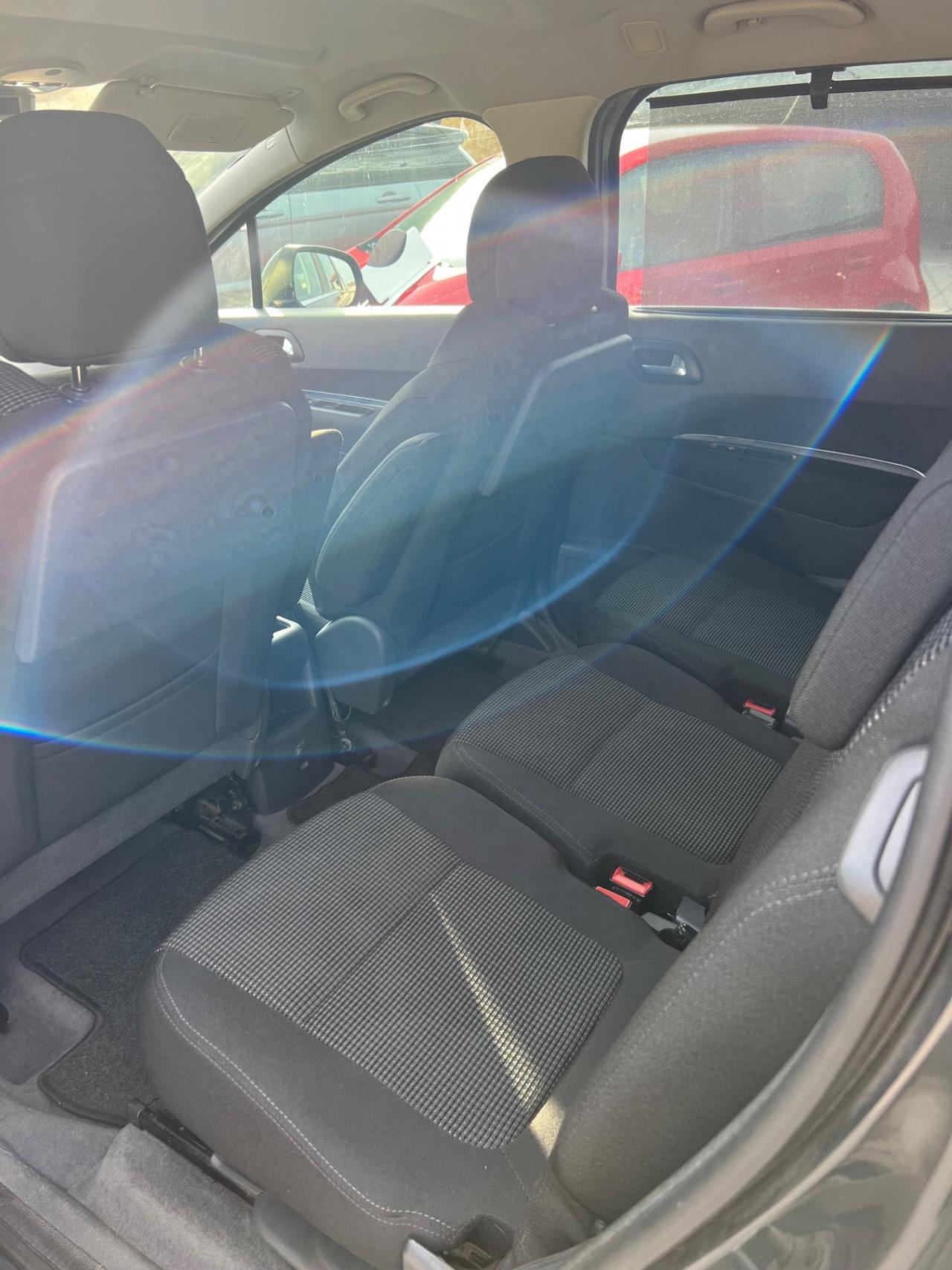 Peugeot 5008 1.6 HDi 112CV Premium