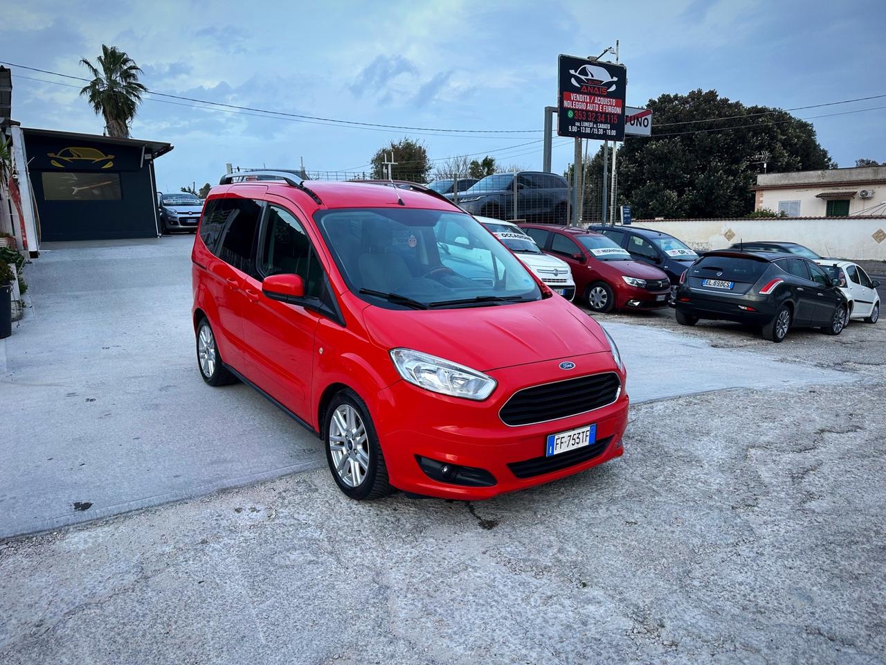 Ford Tourneo Courier Tourneo Courier 1.5 TDCI 75 CV Titanium Garanzia 12 Mesi