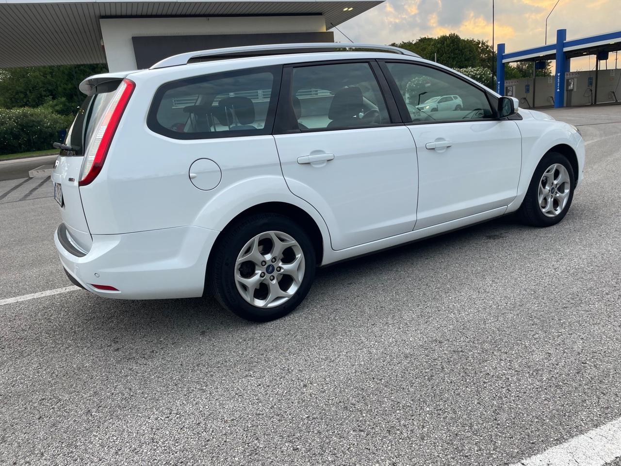 Ford Focus 1.6 TDCi titanum anno 2011 pronta uso