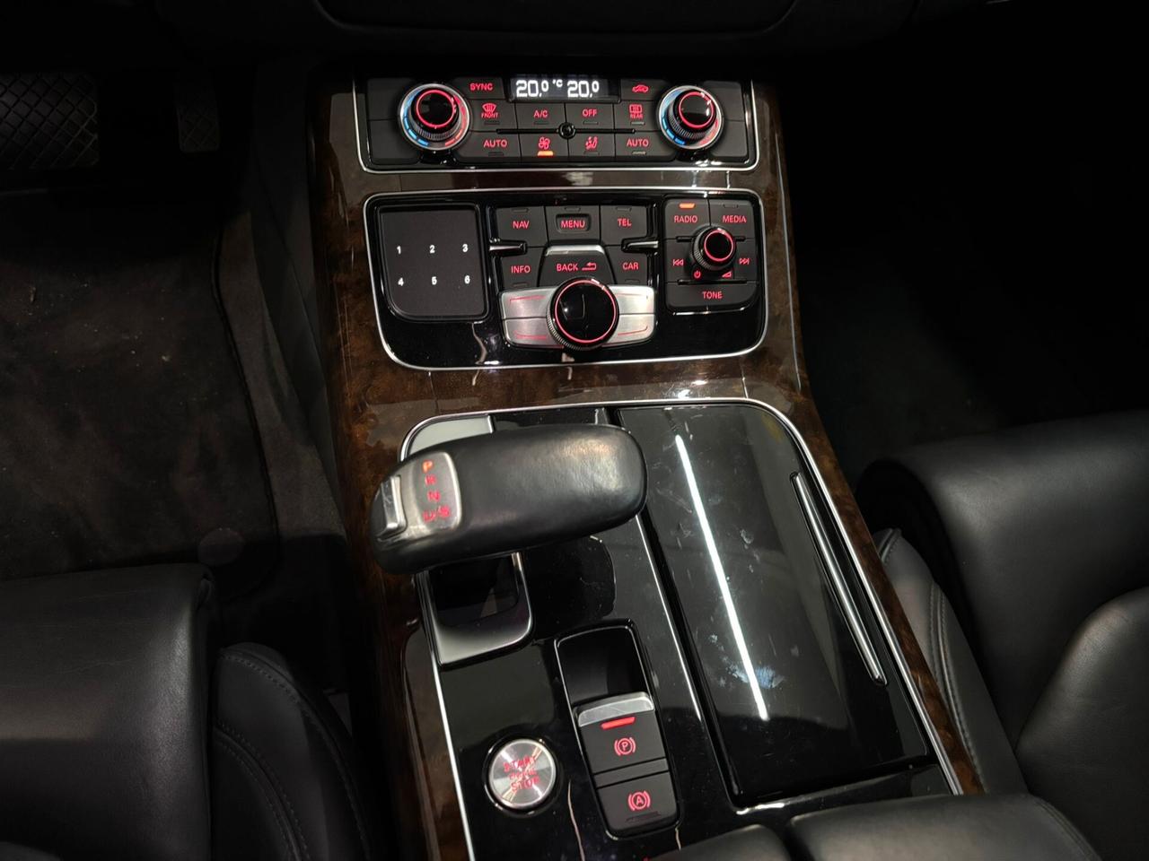 Audi A8 3.0 TDI 258 CV clean diesel quattro tiptronic