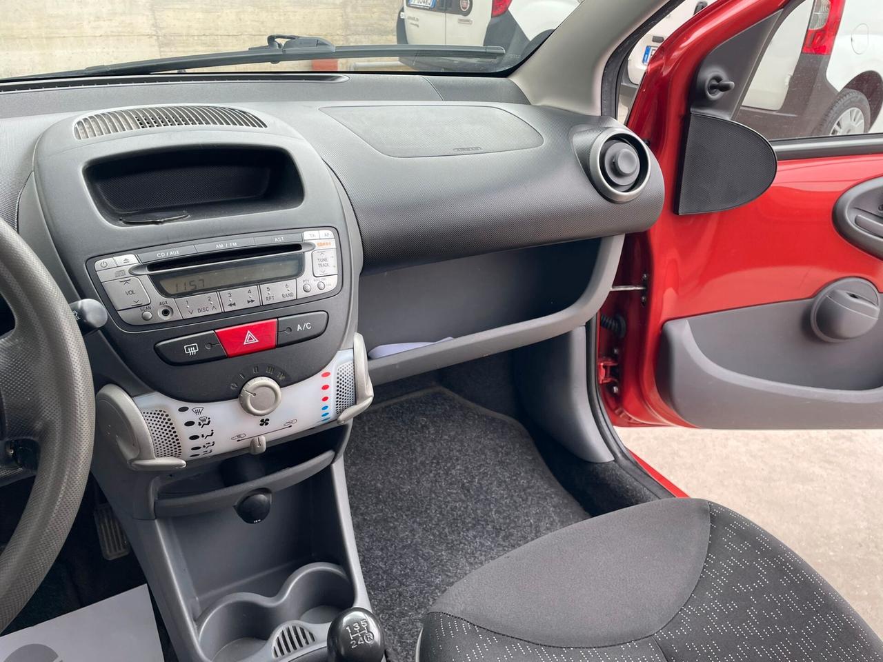 Peugeot 107 1.0 68CV 5p. Sweet Years