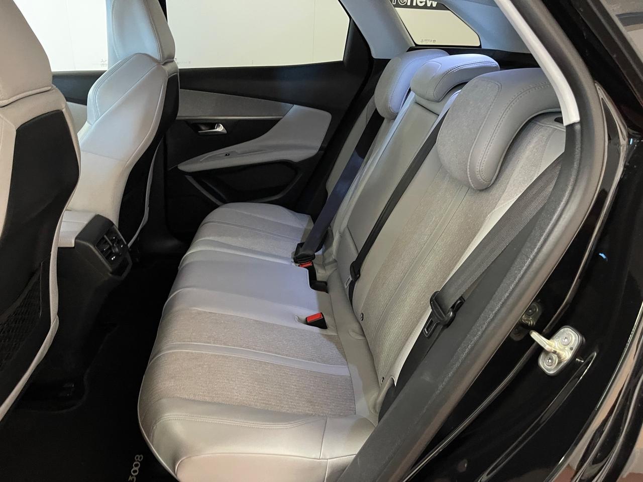 Peugeot 3008 BlueHDi 130 S&S Allure