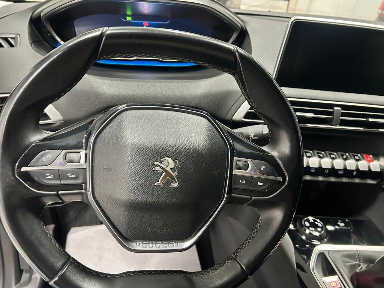 Peugeot 3008 1.5 BlueHDi 42.000km 2018