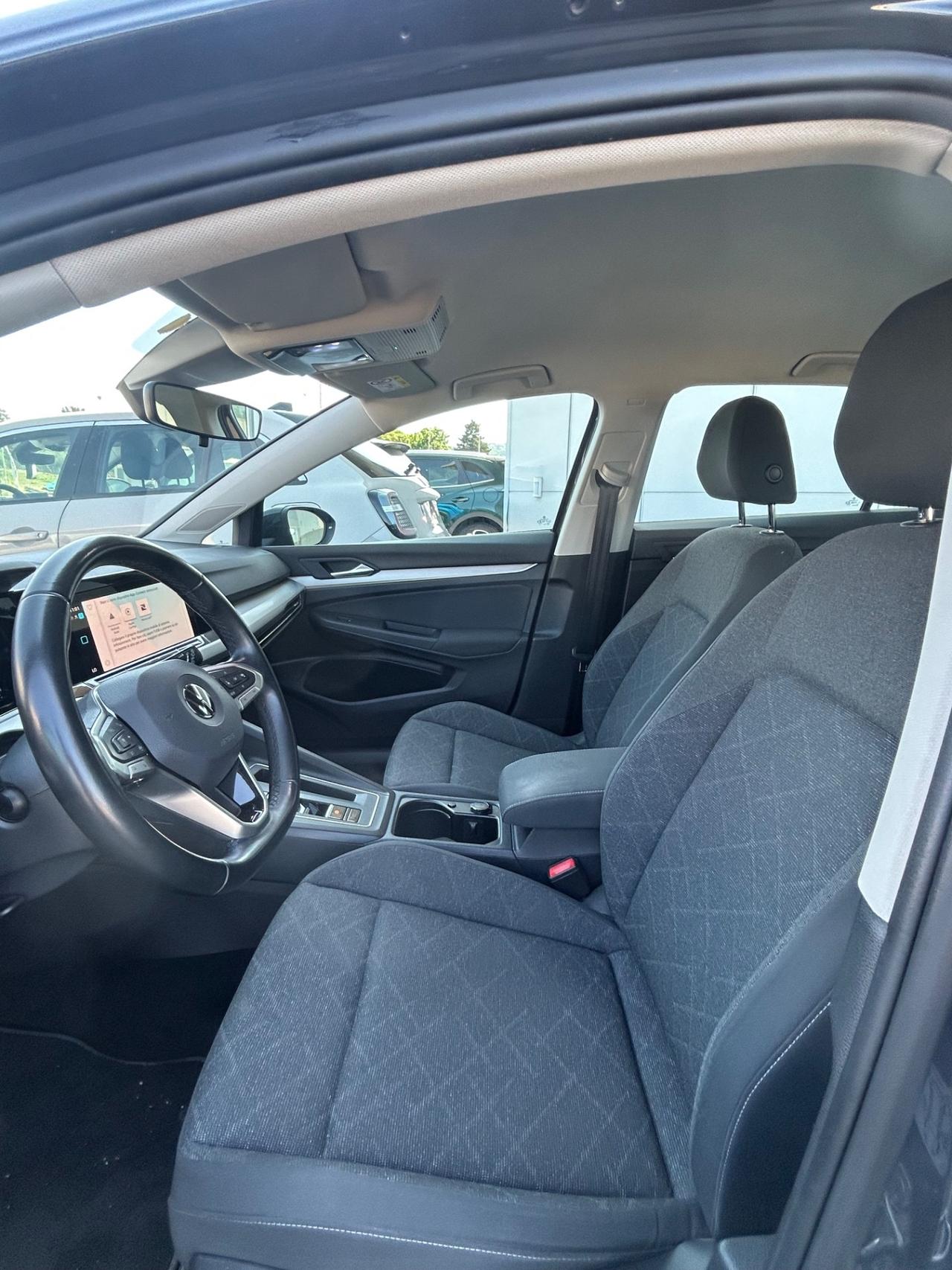 Volkswagen Golf 1.0 eTSI EVO DSG Life