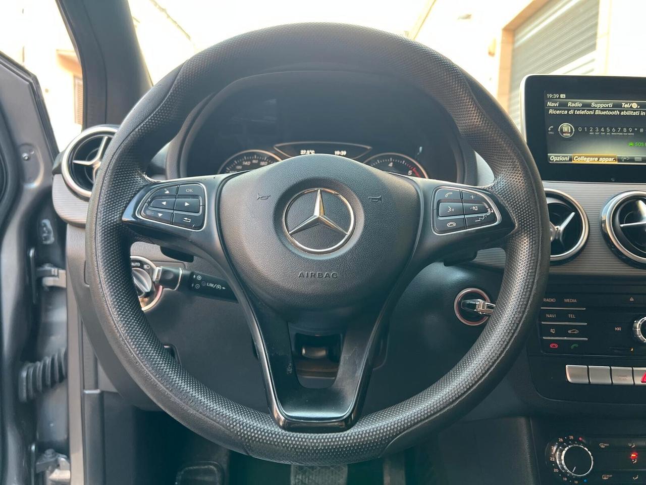 MERCEDES CLASSE B 160 1.5 SPORT 90CV NAVI CAM OK NEOPATENTATI ANNO 2016