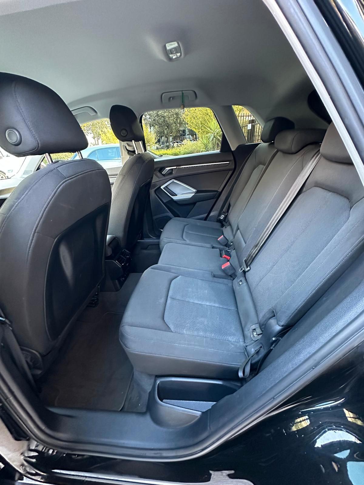 Audi Q3 35 TDI S tronic line edition