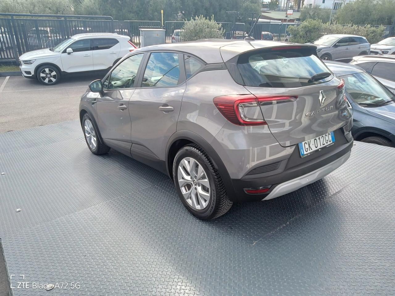 Renault Captur Hybrid E-Tech 145 CV Business