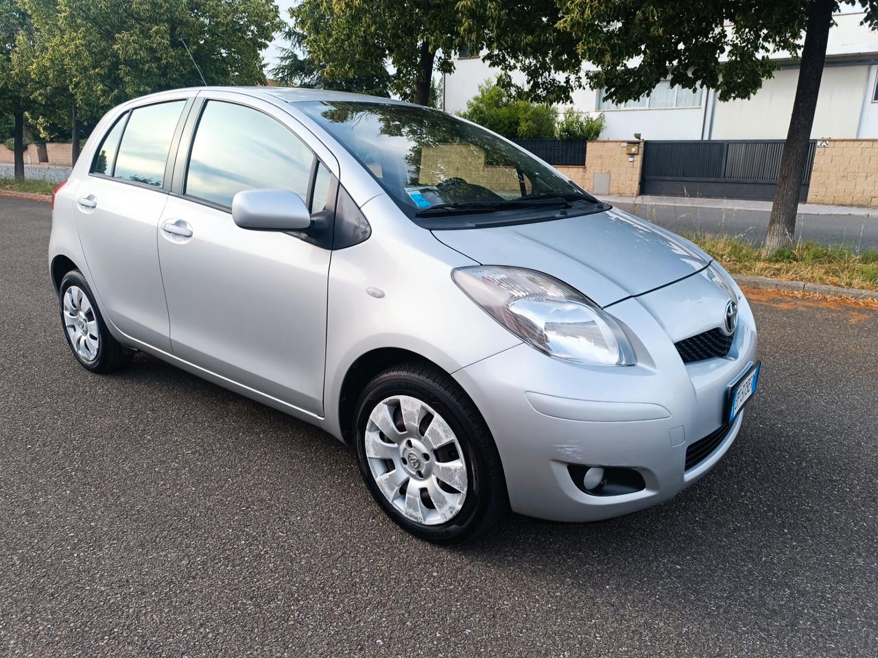 Toyota Yaris 1.0 5 porte SOLAMENTE 108.000 KM