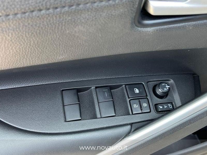 Toyota Corolla Cross 2.0H (197 CV) E-CVT Lounge 4WD