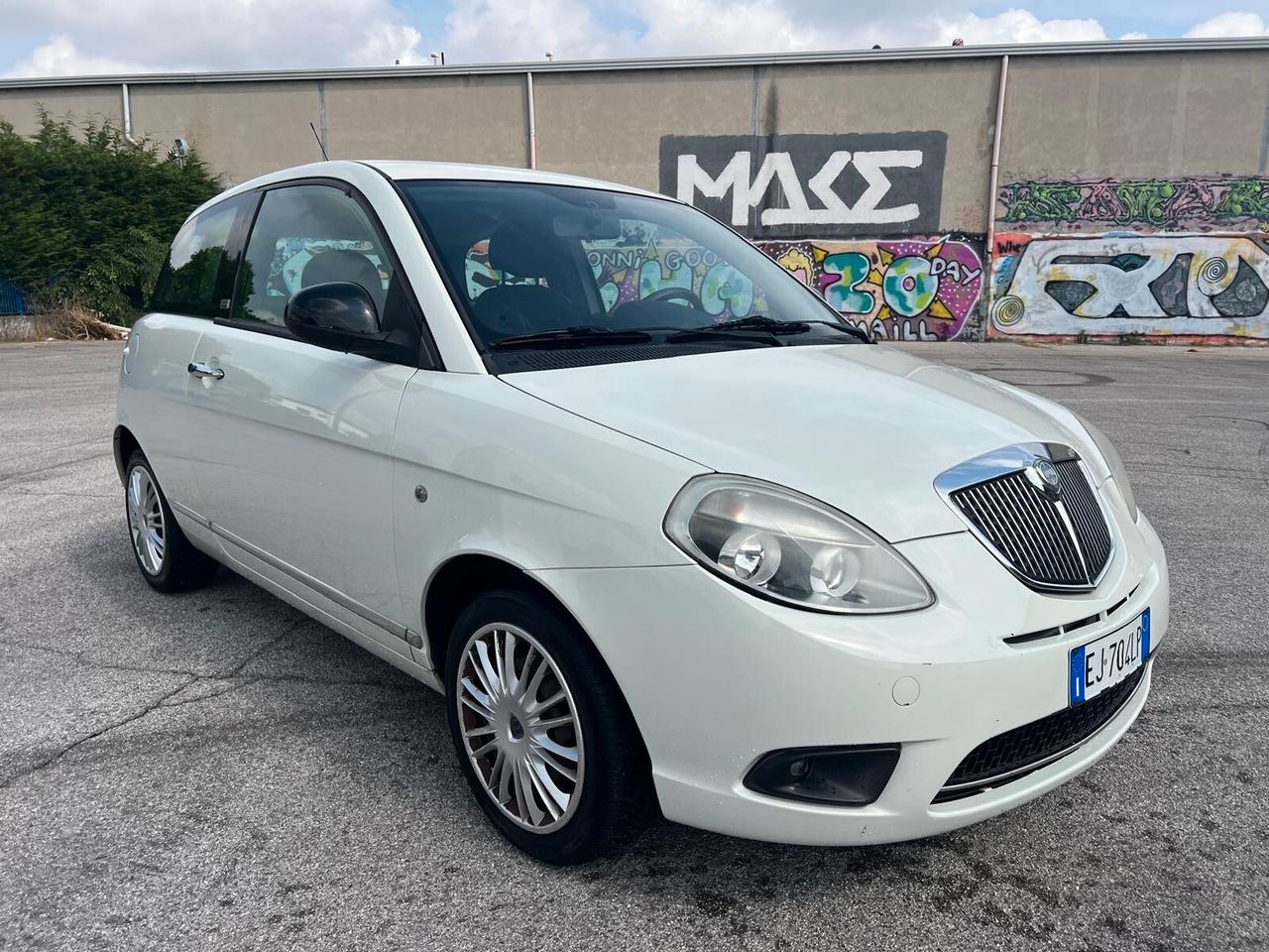 Lancia Ypsilon 1.2 69 CV Diva