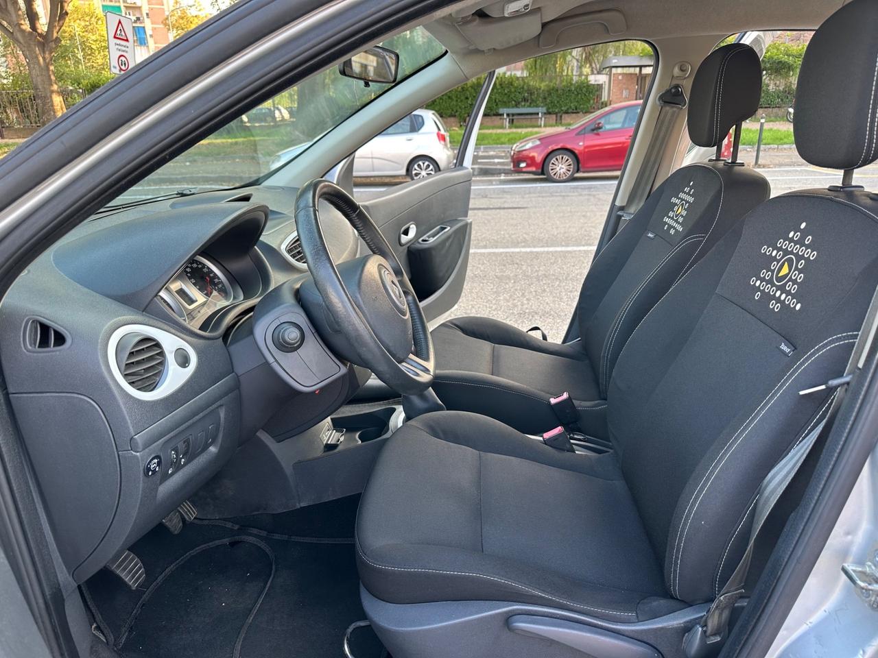 Renault Clio 1.2 16V 5 porte GPL della casa fino 2032