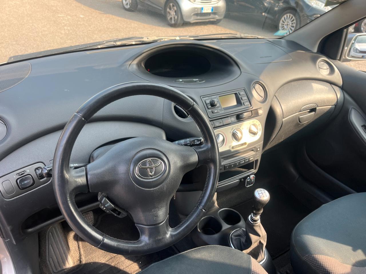 Toyota Yaris 1.0i 16V cat 5 porte