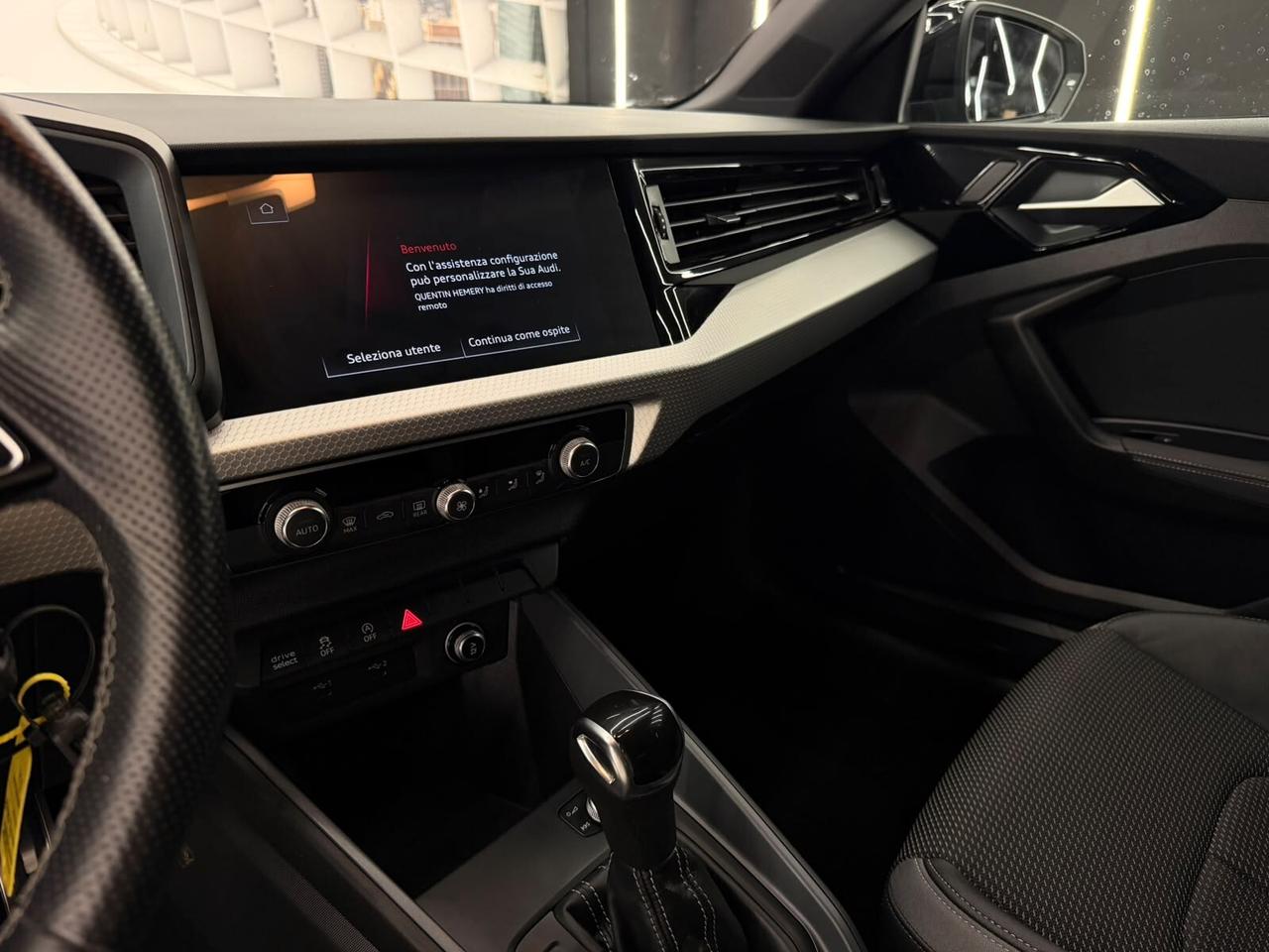 Audi A1 3XS LINE-S TRONIC-110CV-NEOPATENTATI-AUTOMATICA-KM CERTIFICATI-12MESI GARANZIA-PERMUTE