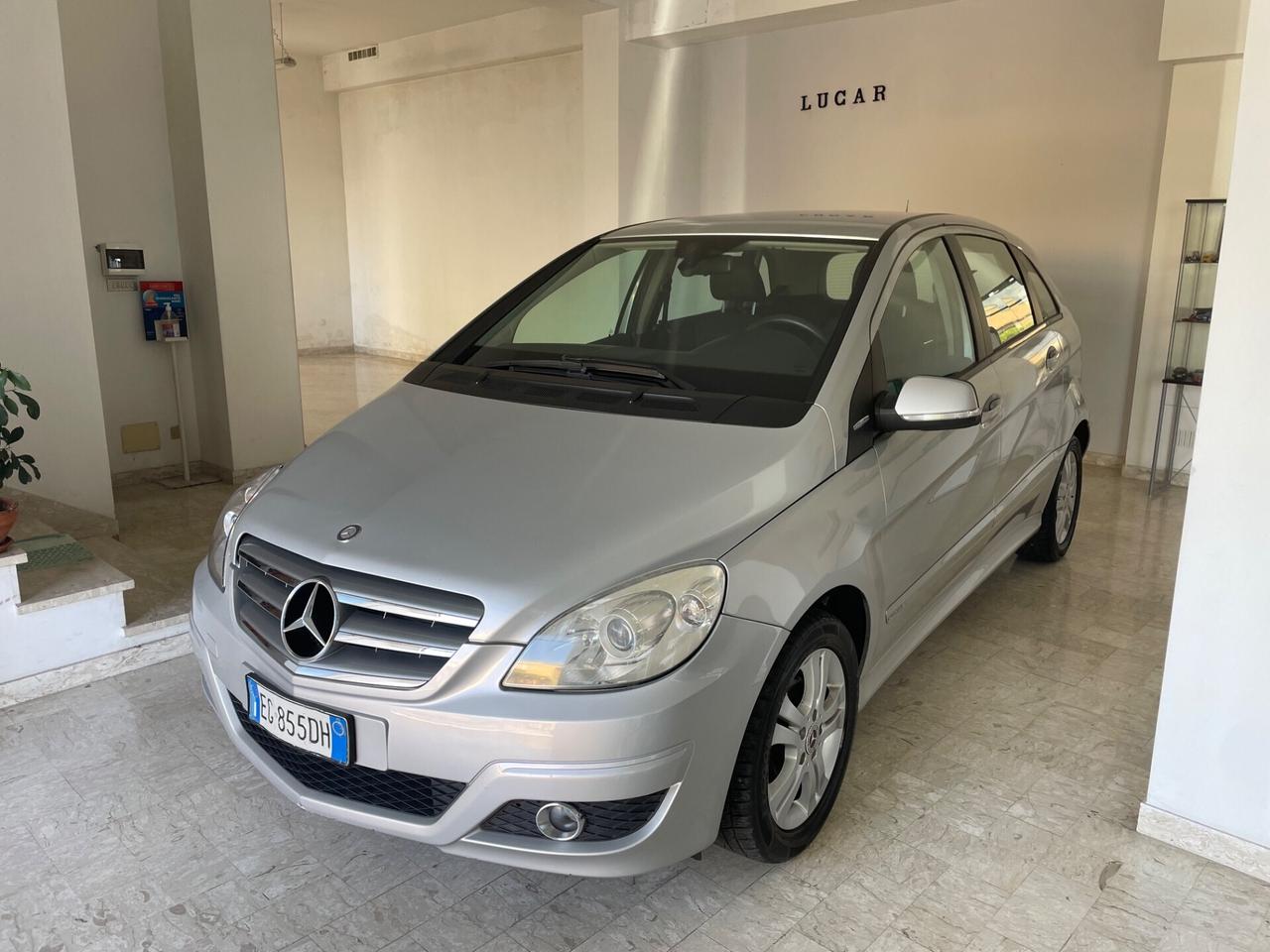 MERCEDES CLASSE B 180 116 CV "OK NEOPATENTATI"