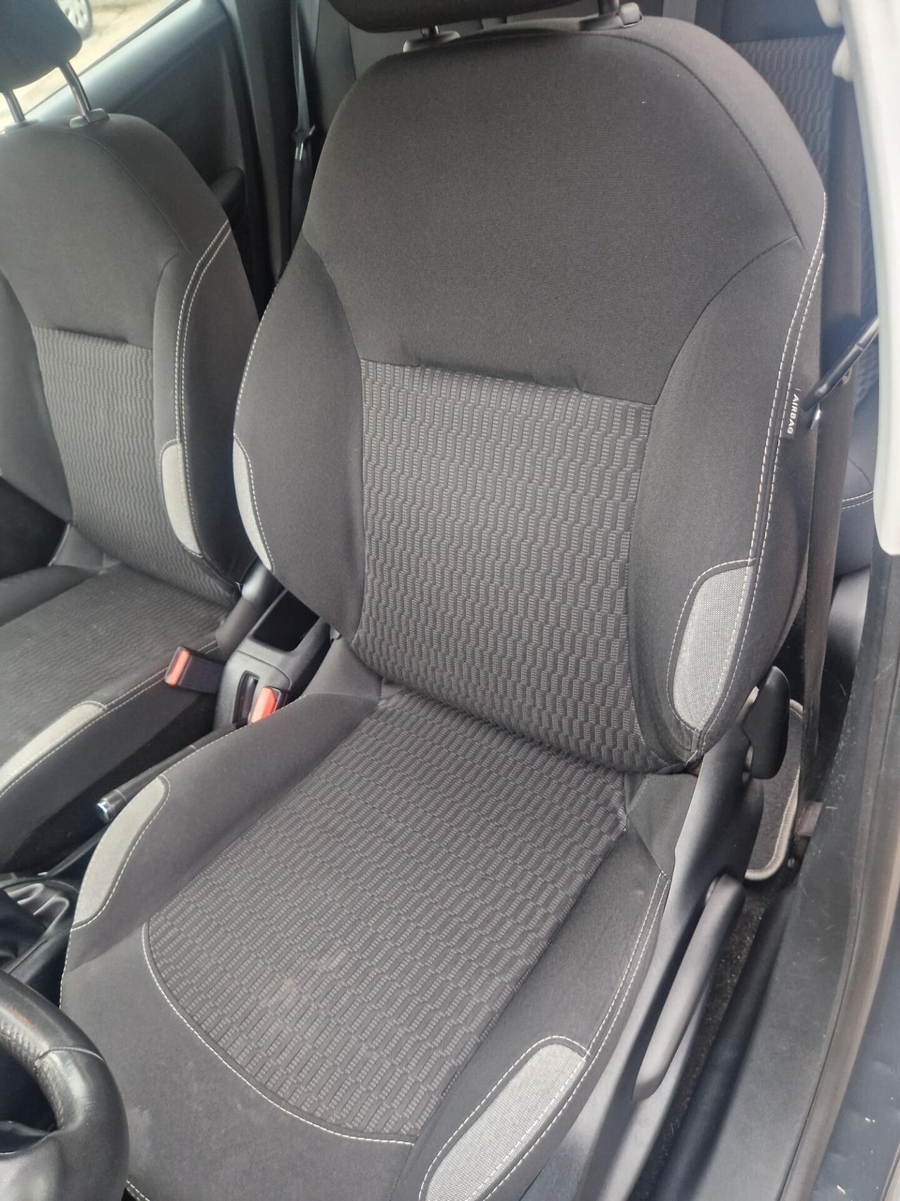 Peugeot 208 82CV 5 porte Access NEOPATENTATI