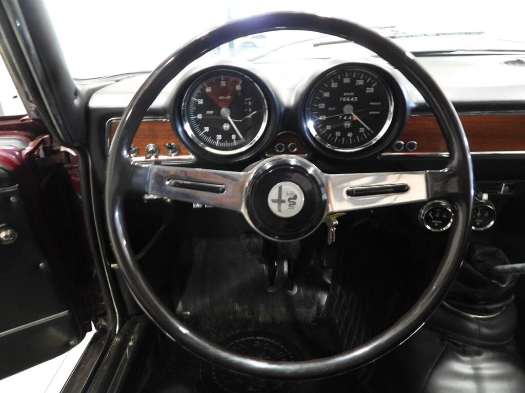 Alfa Romeo Spider GT 1300 JUNIOR TIPO 105.30