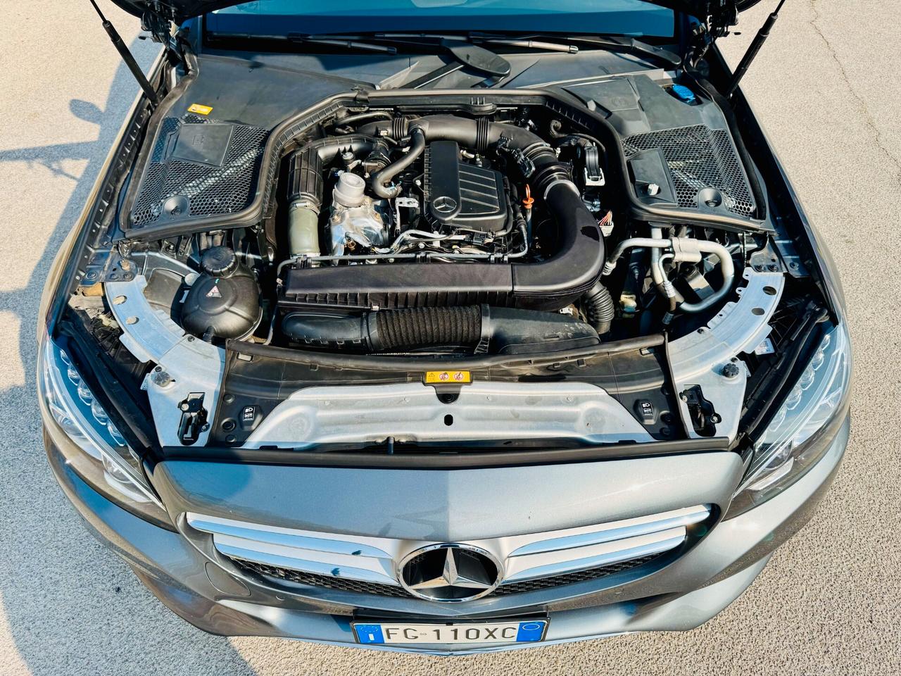 Mercedes-benz C 200 d Premium / LED / NAVI / Automatica