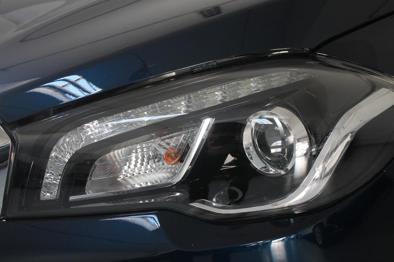 Suzuki S-Cross 1.4 Hybrid Cool